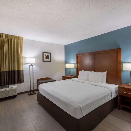 Travelodge By Wyndham Brooklyn Center Exterior foto