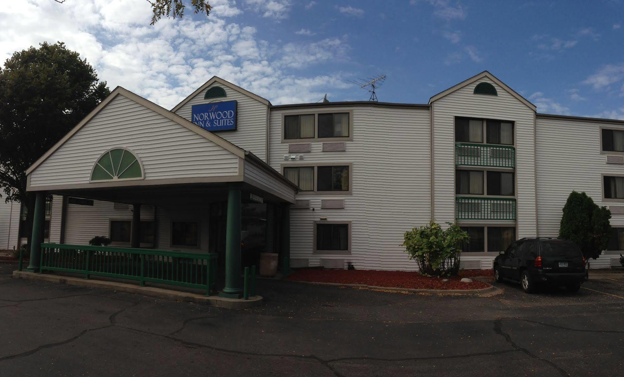 Travelodge By Wyndham Brooklyn Center Exterior foto