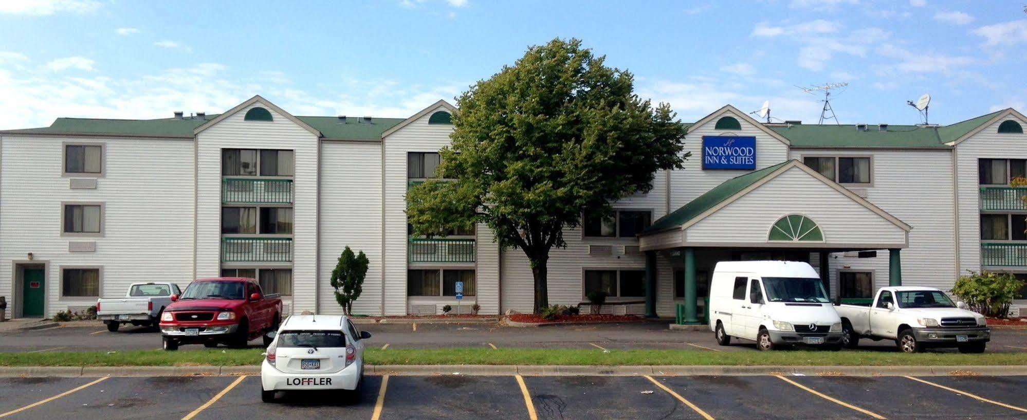 Travelodge By Wyndham Brooklyn Center Exterior foto